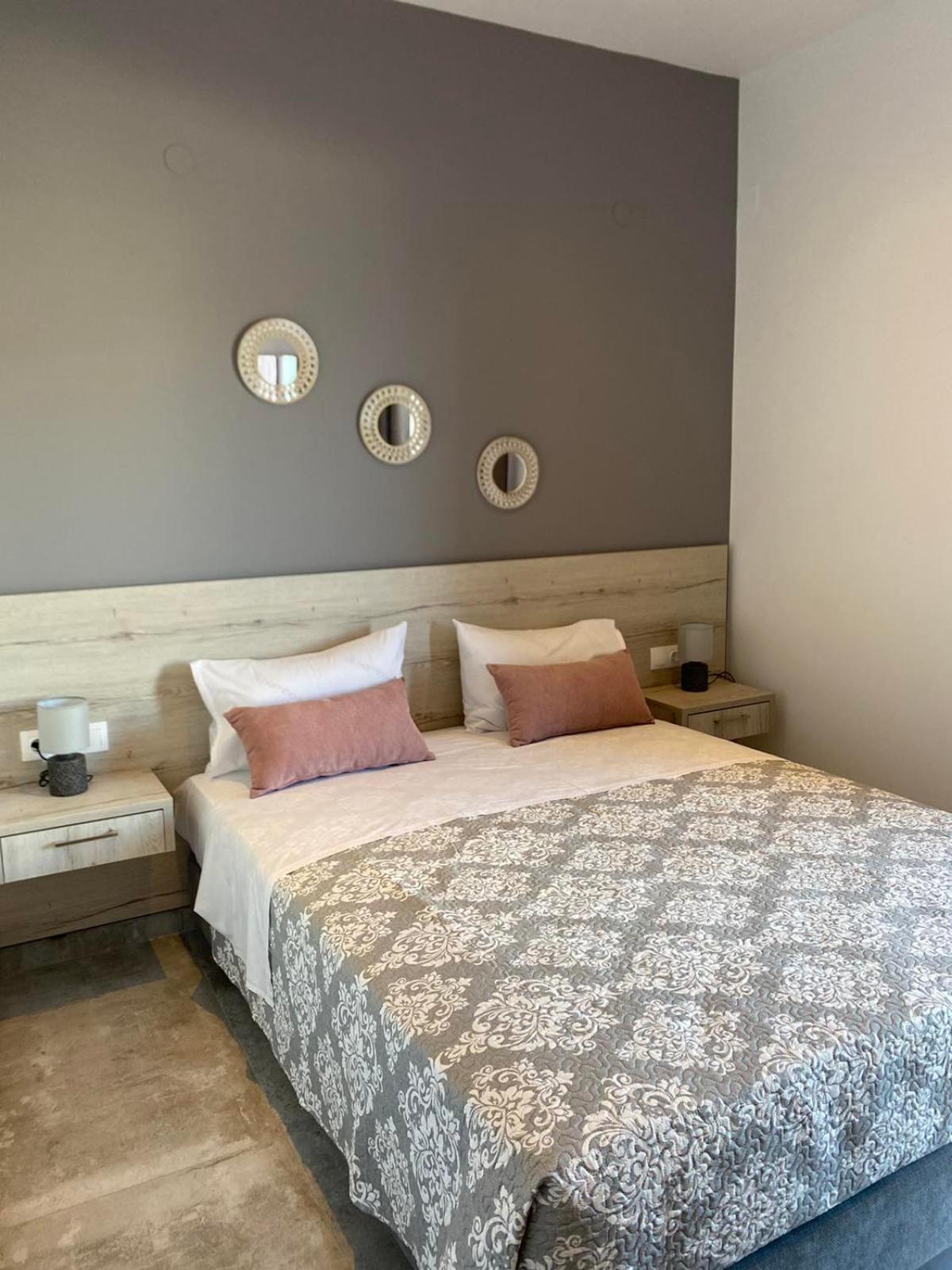 Soula Apartments & Studios Palaiochora Zewnętrze zdjęcie